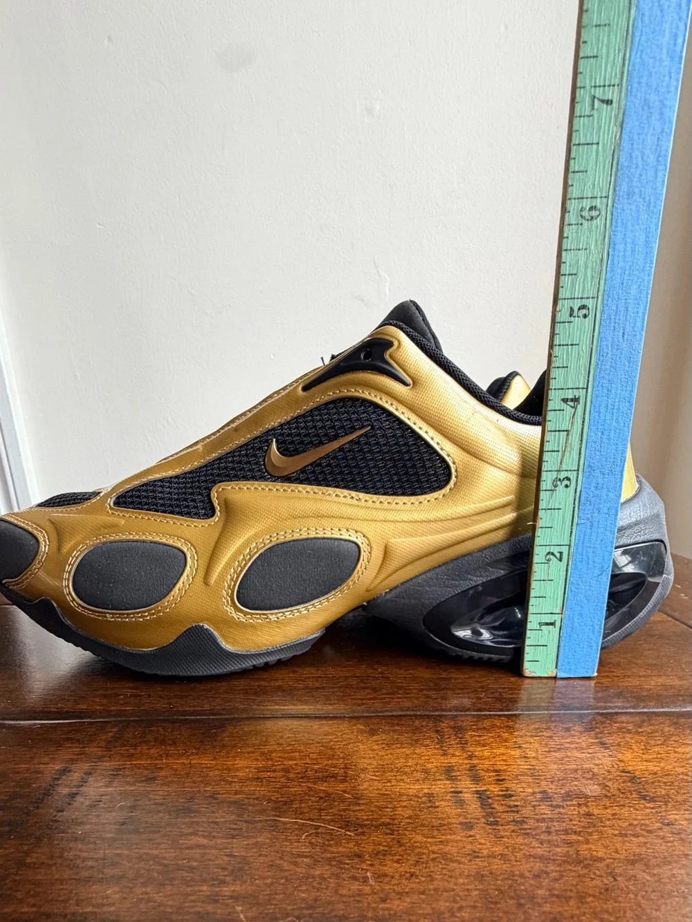 Nike Air Max Muse Metallic Gold Black Mesh Women's Sneakers Sz 9 FV1920-701